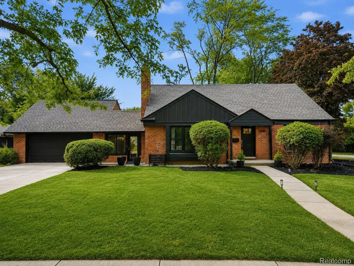 32253 Sheridan Drive, Beverly Hills, MI 48025 - #1