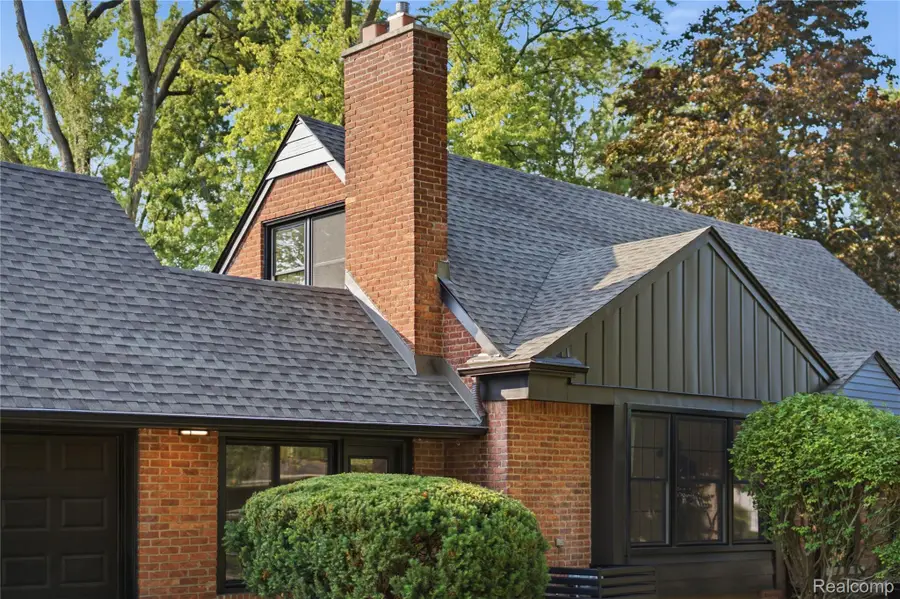 32253 Sheridan Drive, Beverly Hills, MI 48025 - #2