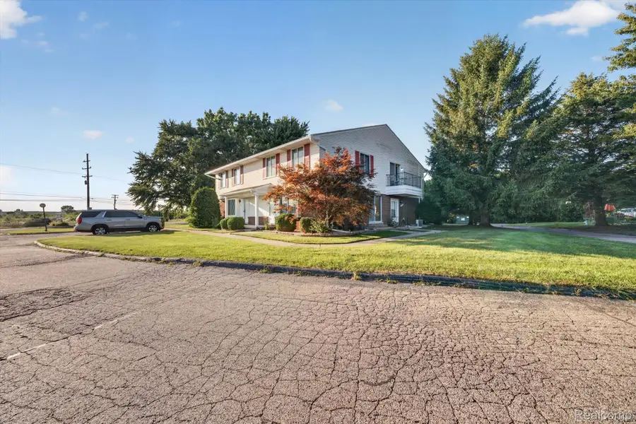 51116 S Foster Road, Chesterfield, MI 48047 - #2