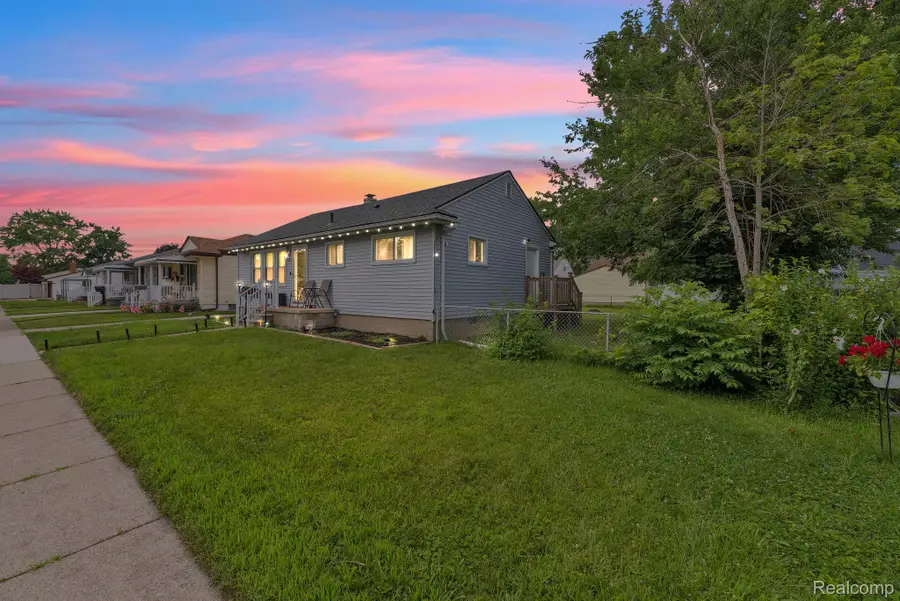 2140 Ford Boulevard, Lincoln Park, MI 48146 - #3