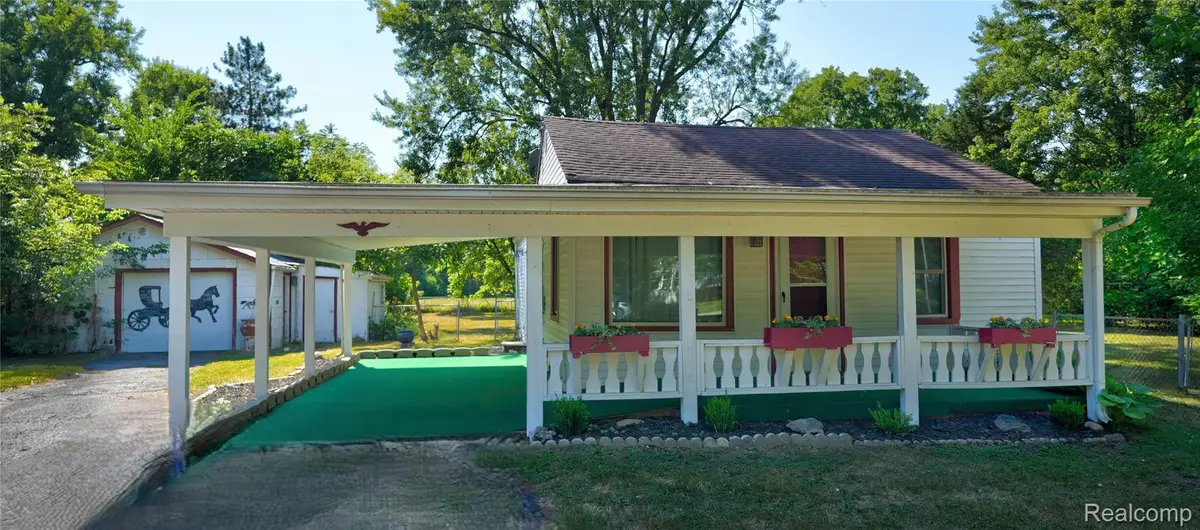2240 Morrish Street, Burton, MI 48519 - #1
