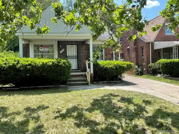 15886 Collingham Drive, Detroit, MI 48205