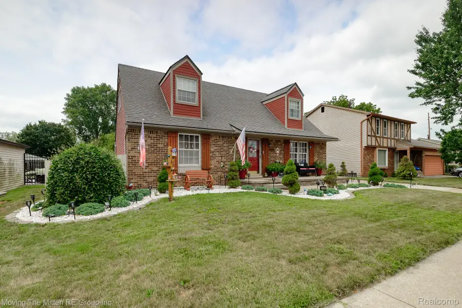 25058 Montebello Drive, Trenton, MI 48183 - #2