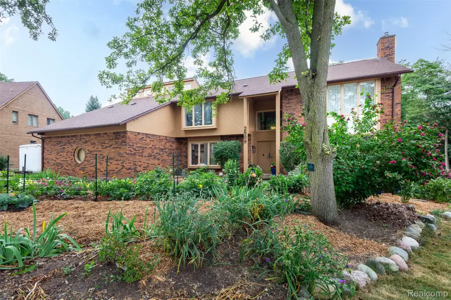 2509 Munster Road, Rochester Hills, MI 48309 - #2