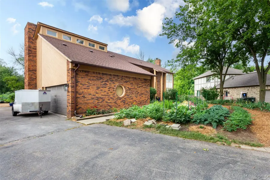 2509 Munster Road, Rochester Hills, MI 48309 - #3