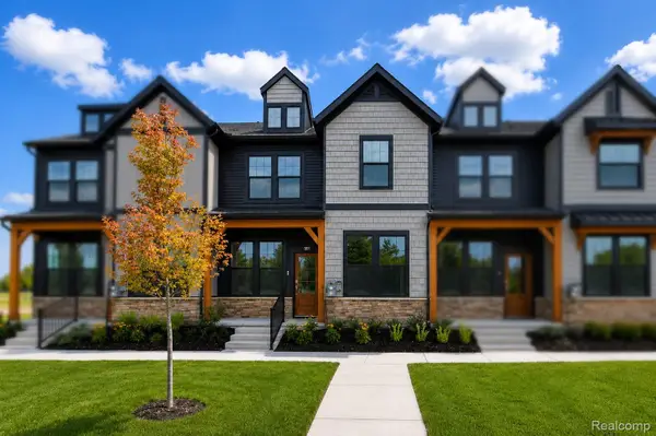 301 Lantana Drive, Brighton, MI 48116