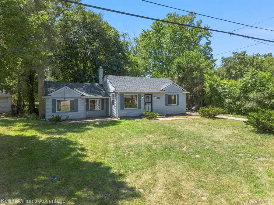 21645 Frazer Avenue, Southfield, MI 48075 - #2