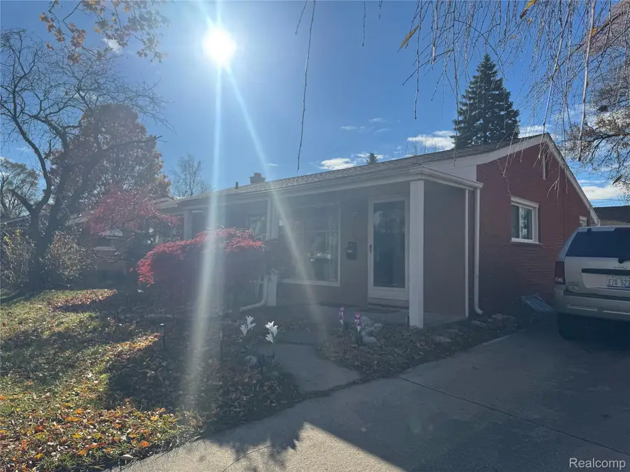 32075 Saint Annes Dr Drive, Warren, MI 48092 - #3