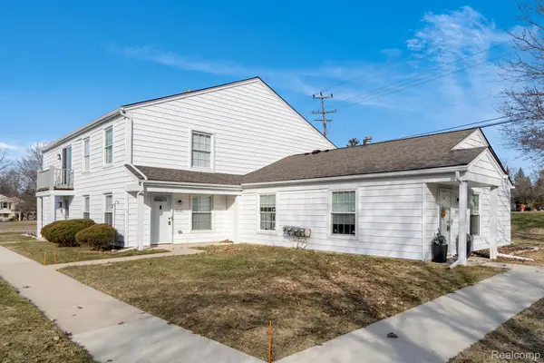 2605 Thornbrier Court, LakeOrion, MI 48360