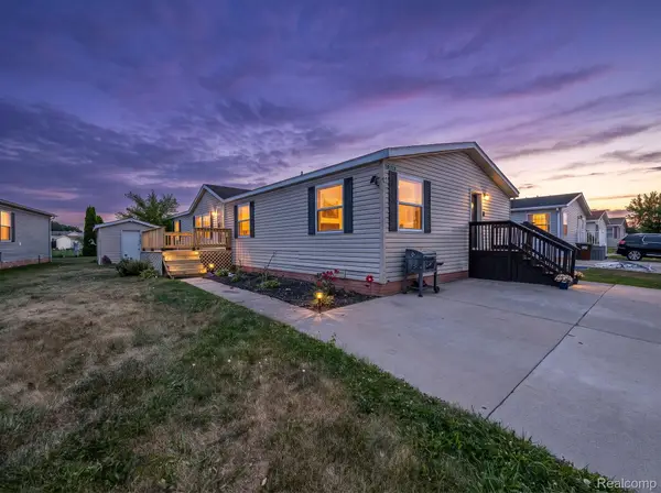 938 Tanner Landing, Monroe, MI 48161