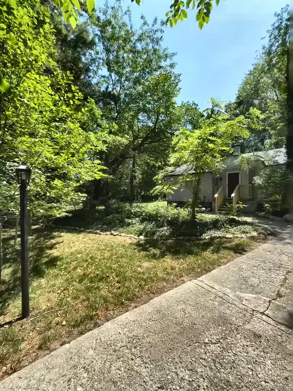 26800 Ballard Street, HarrisonTownship, MI 48045