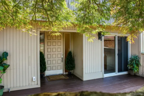 7364 Balsam Court Unit 32, WestBloomfield, MI 48322