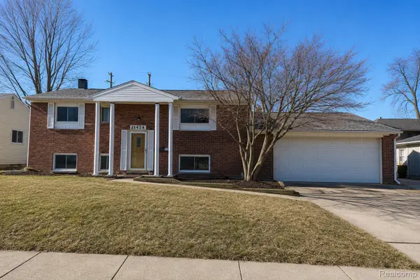 11424 Hazel Avenue, GrandBlanc, MI 48439