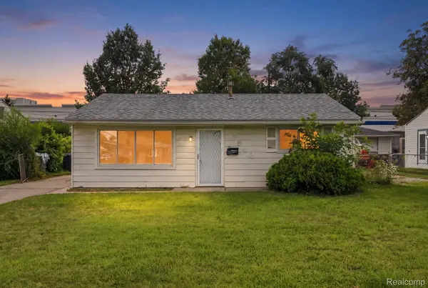 7546 Pine Street, Taylor, MI 48180