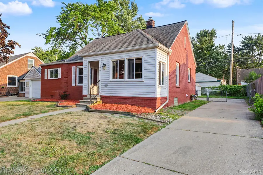 22030 Harper Lake Avenue, Saint Clair Shores, MI 48080 - #3