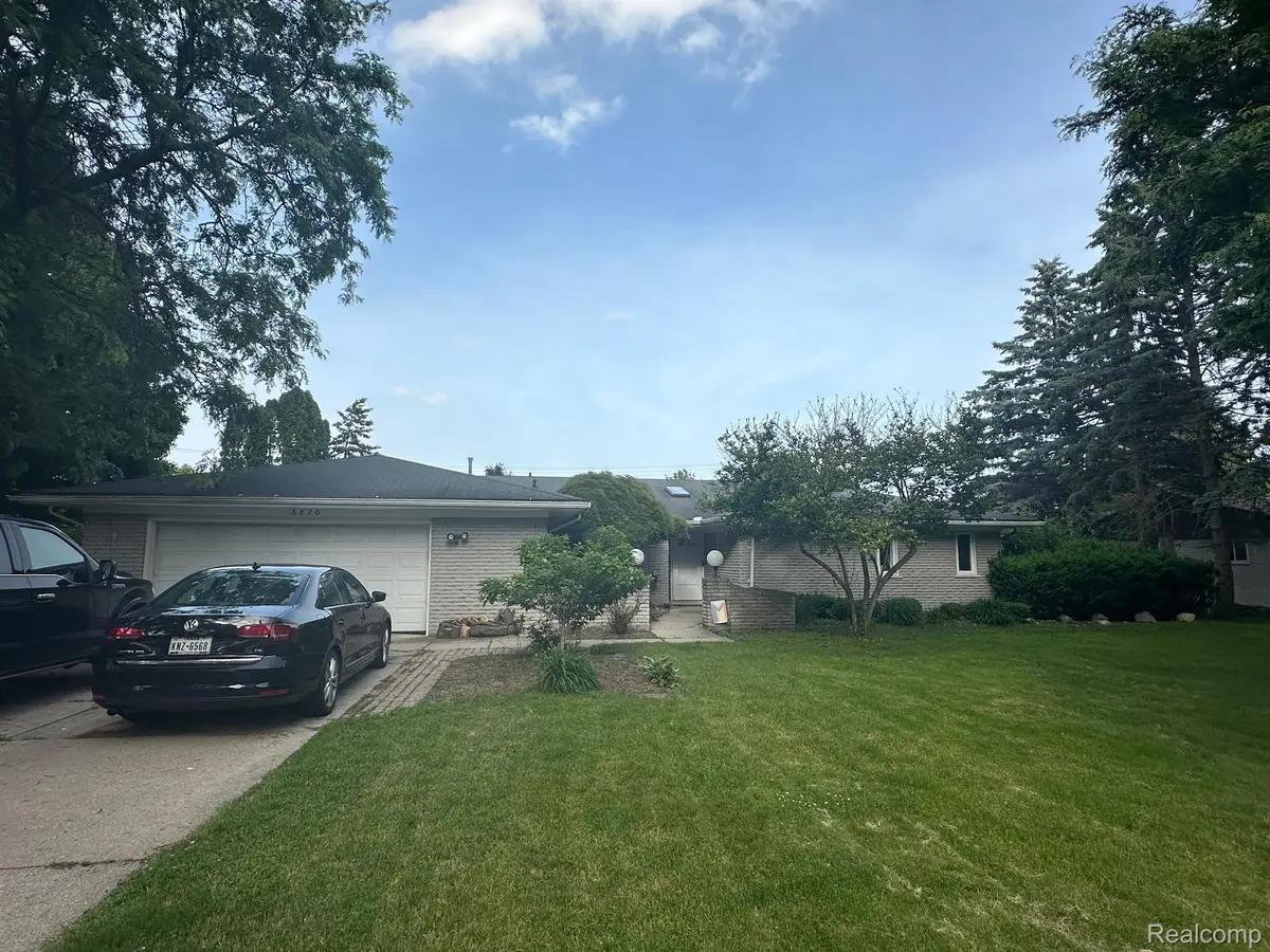 6820 Fredmoor Drive, Troy, MI 48098 - #1