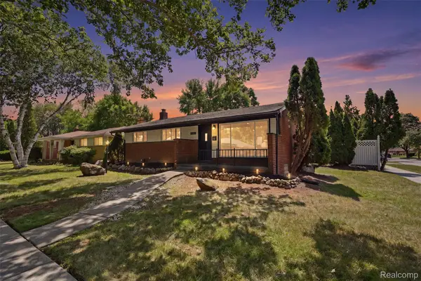 13741 Pearson Street, OakPark, MI 48237