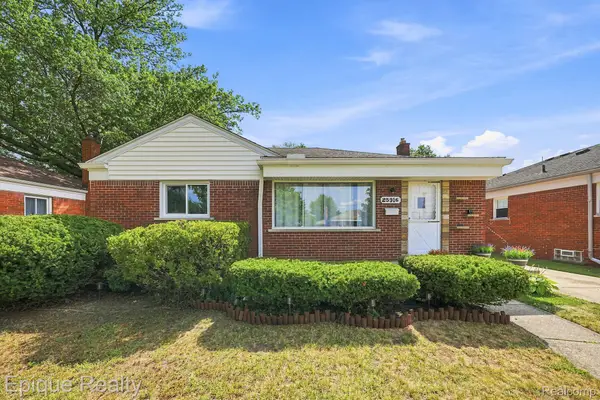 25916 Cubberness Street, StClairShores, MI 48081