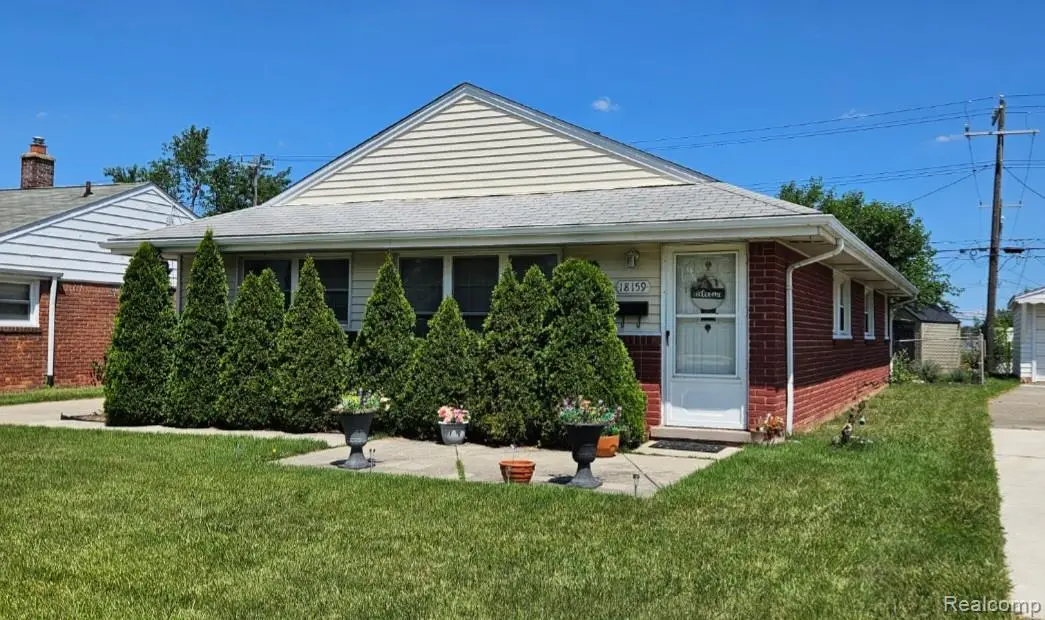 18159 Matthews Street, Riverview, MI 48193 - #1