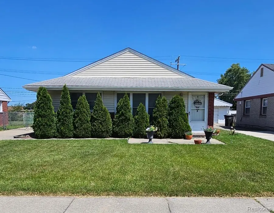 18159 Matthews Street, Riverview, MI 48193 - #2