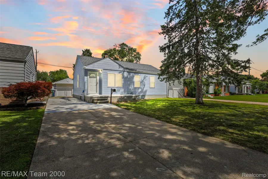 4191 Burns Avenue, Lincoln Park, MI 48146 - #2