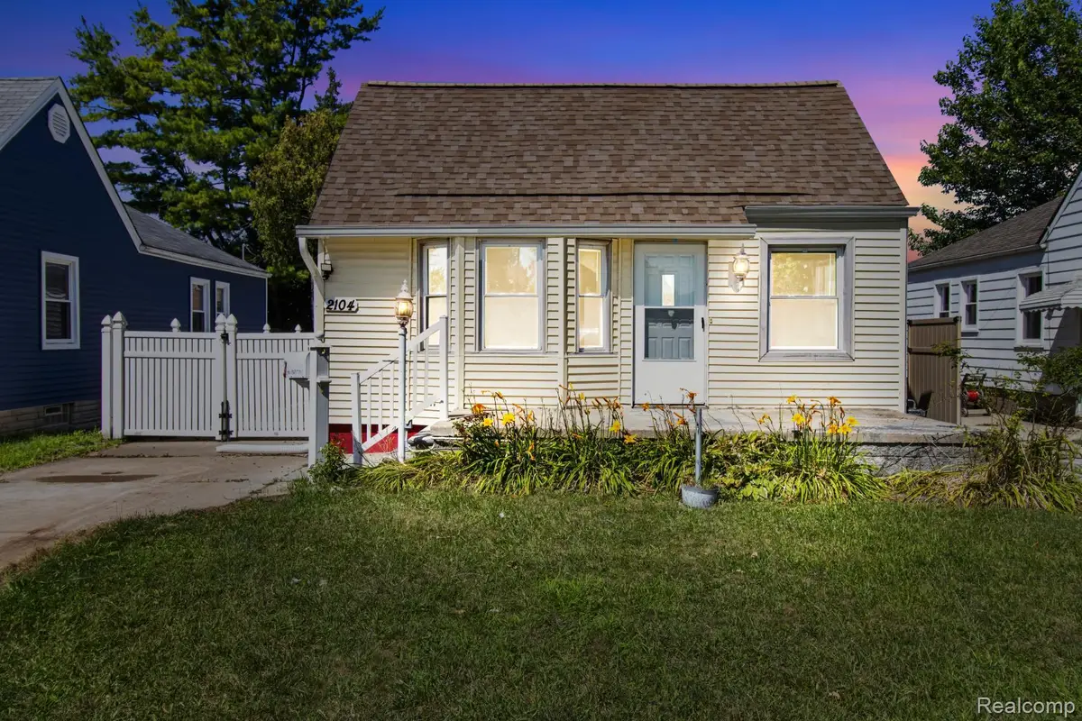 2104 Electric Street, Wyandotte, MI 48192 - #1