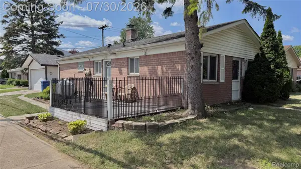 8856 E 14 Mile Road, Warren, MI 48093