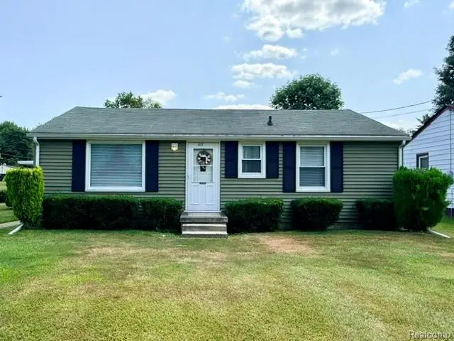 6212 Roberta Street, Burton, MI 48509 - #2