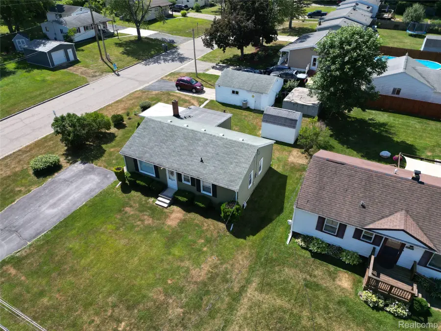 6212 Roberta Street, Burton, MI 48509 - #3