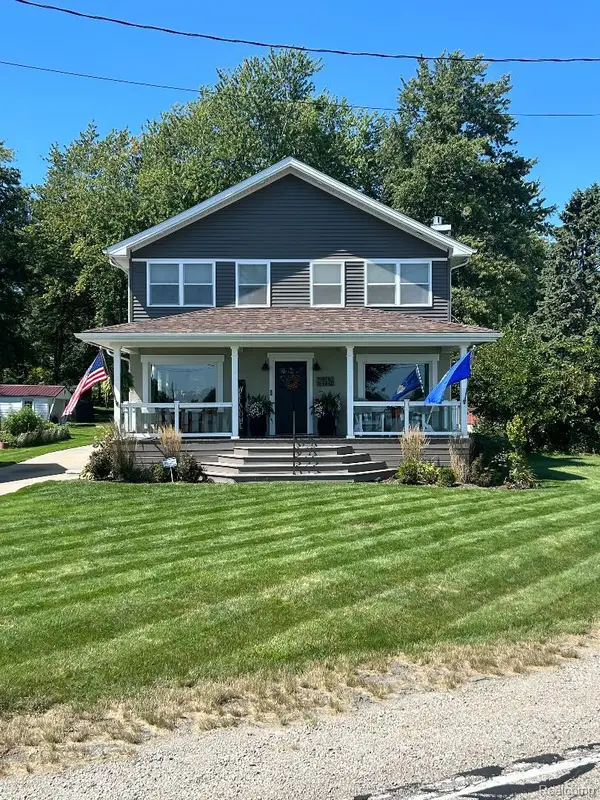 1018 River Road, Marysville, MI 48040