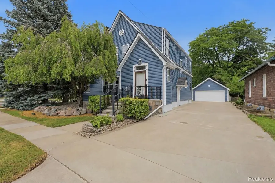 520 N Lapeer Street, Davison, MI 48423 - #2