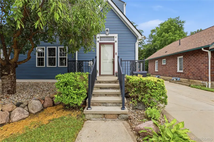 520 N Lapeer Street, Davison, MI 48423 - #3