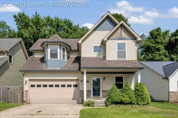 9399 Oakdale Street, Algonac, MI 48001