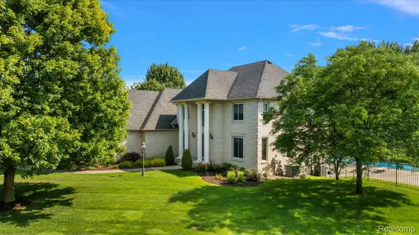 4190 Carbary Court, Rochester, MI 48306