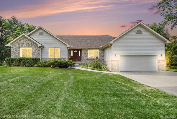 3108 Crystal, Pinckney, MI 48169