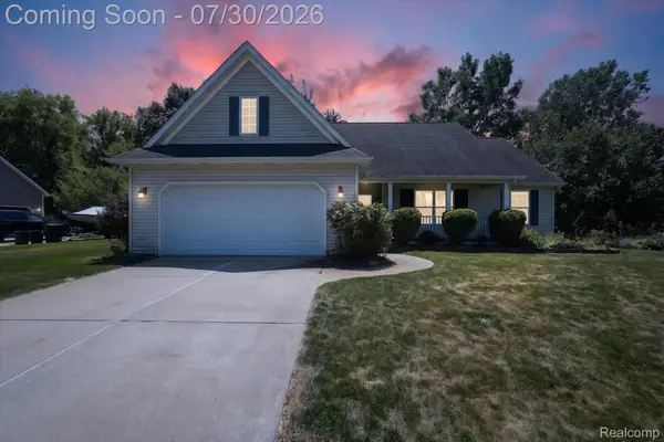 9161 Pine Walk Pass, Linden, MI 48451