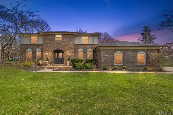 1732 Kilburn Road N, RochesterHills, MI 48306