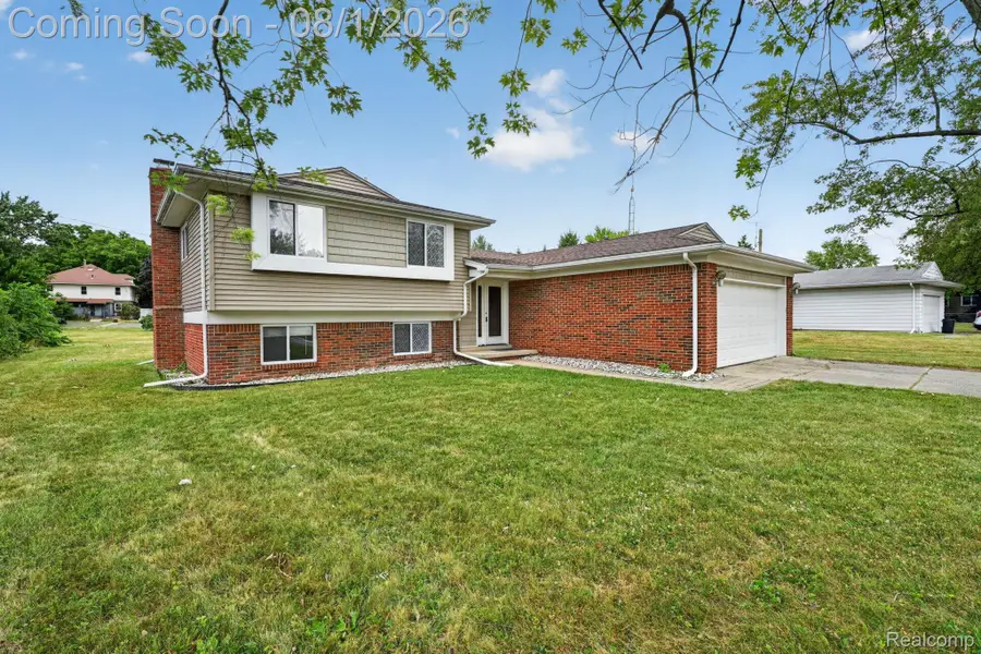 5090 Spinning Wheel Drive, Grand Blanc, MI 48439 - #2