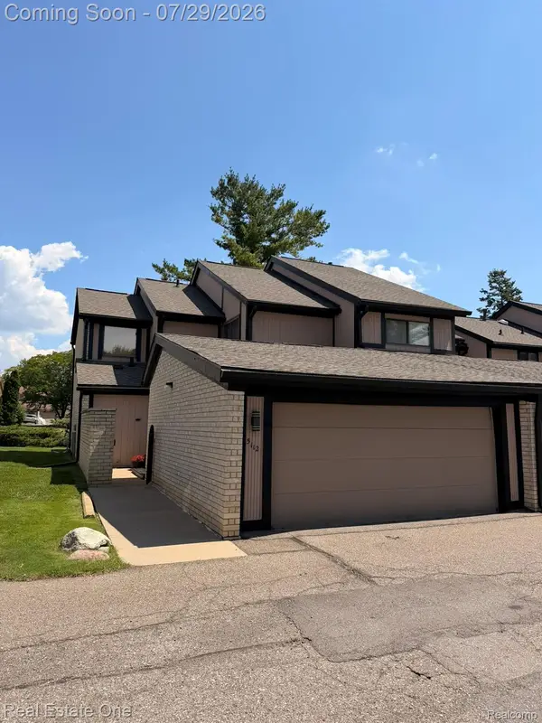 5112 Rock Run Street, WestBloomfield, MI 48322
