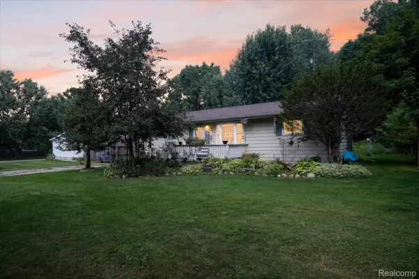 1927 New Rochelle Drive, Lapeer, MI 48446