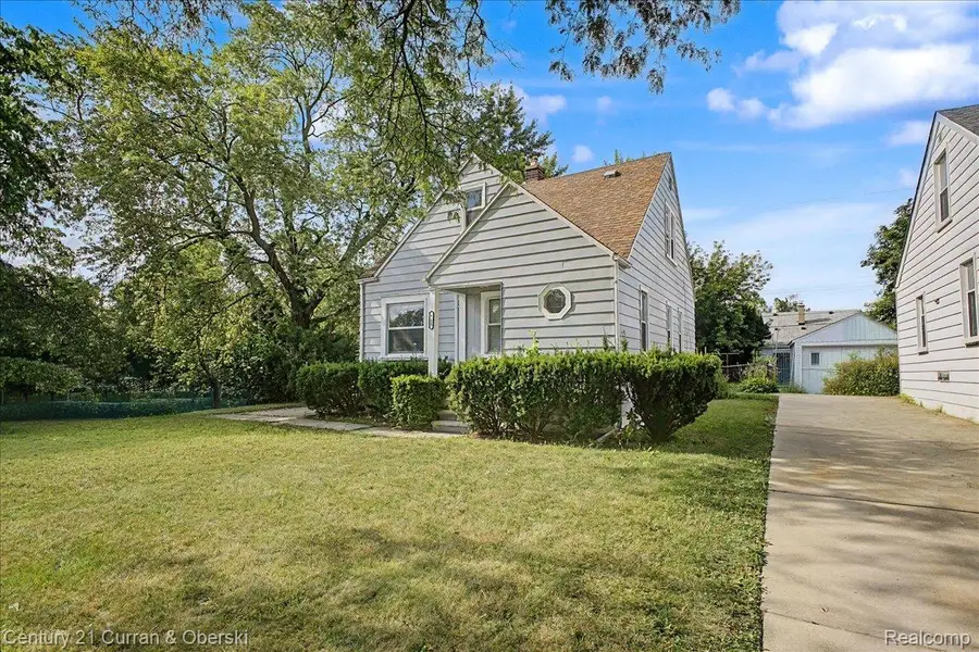 711 Lincoln Avenue, Lincoln Park, MI 48146 - #2