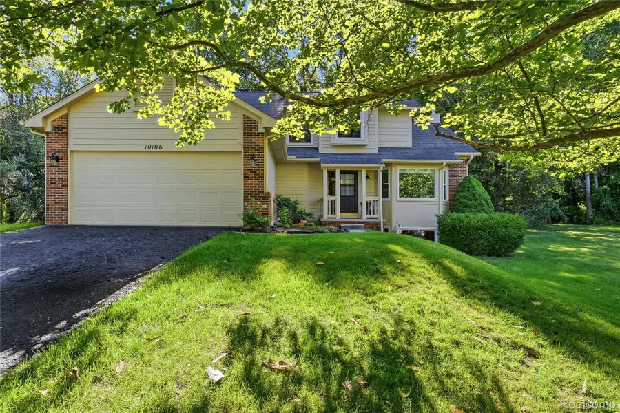 10106 Orchard Ridge Court, Holly, MI 48442 - #2
