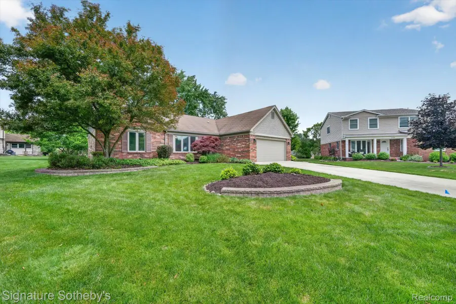 23499 Winthrop Court, Novi, MI 48375 - #2