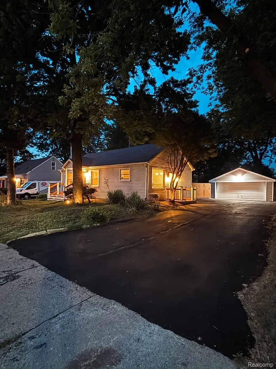 30052 Schoenherr Road, Warren, MI 48088 - #1