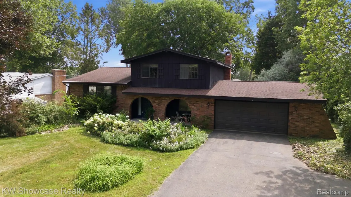 903 Beachway Drive, White Lake, MI 48383 - #1