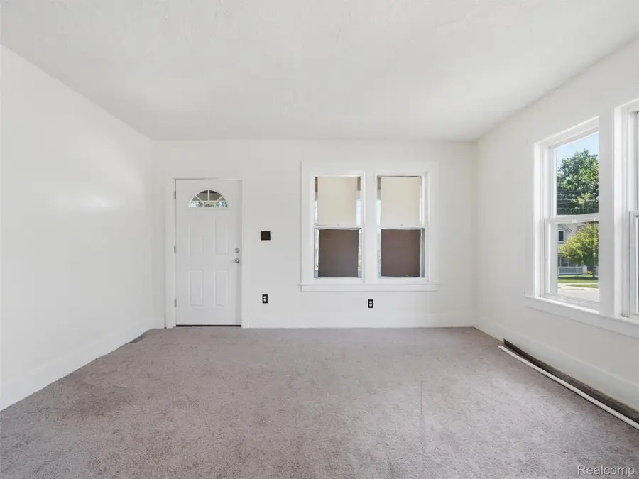 290 S Paddock Street, Pontiac, MI 48342 - #3