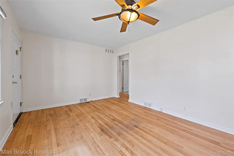 450 E Maplehurst Street, Ferndale, MI 48220 - #3