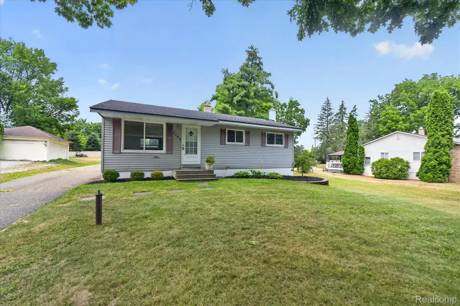 2460 Massena Street, Commerce Township, MI 48382 - #3