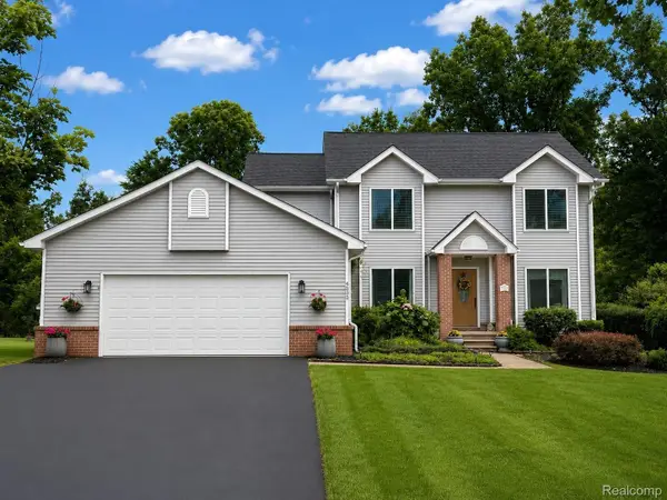 4600 River Hills Court, Brighton, MI 48114
