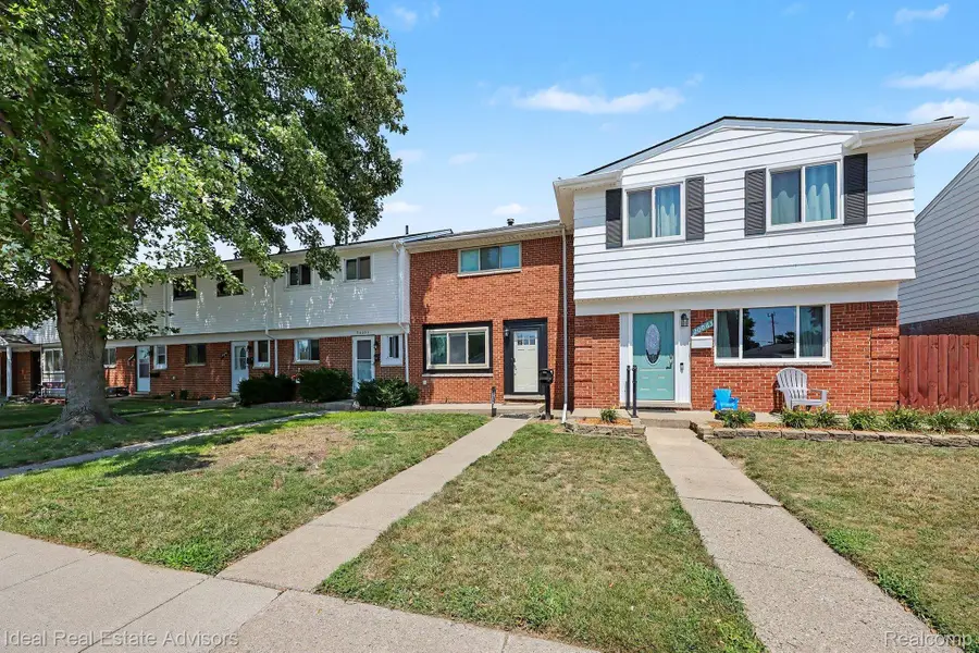 20059 Abrahm Street, Clinton Township, MI 48035 - #2